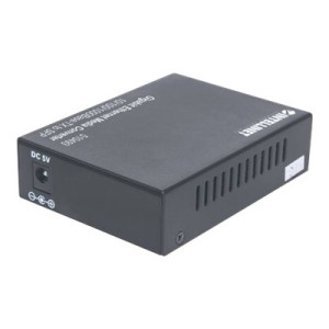 Intellinet Gigabit Ethernet to SFP Media Converter, 10/100/1000Base-Tx to SFP slot, empty (Euro 2-pin plug)