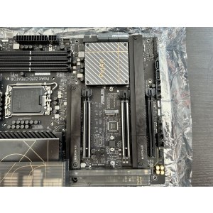 (B-Ware) ASUS ProArt Z690-CREATOR WIFI - Motherboard - ATX - LGA1700-Sockel - Z690 Chipsatz - USB 3.2 Gen 1, USB 3.2 Gen 2, USB-C Gen 2x2, USB4 - 10 Gigabit LAN, 2.5 Gigabit LAN, Wi-Fi 6, Bluetooth - Onboard-Grafik (CPU erforderlich )- 90MB19H0-M0EAY0