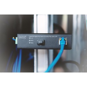 DIGITUS Industrial Gigabit PoE Media Converter PSE, RJ45, SFP